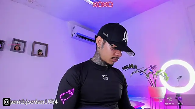 JordanSmiith  online show from January 6, 8:39 pm