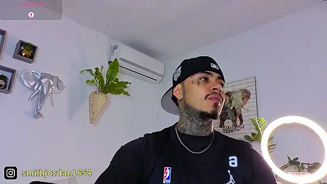 JordanSmiith  online show from September 30, 9:18 pm