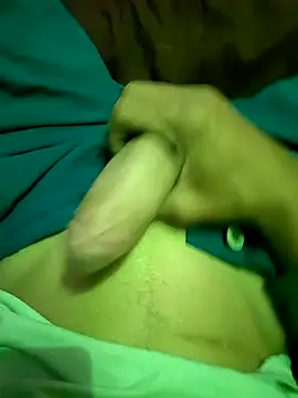 Snapshot of kamasutra20 chatting on December 7, 6:10 am kamasutra20 online show from December 7, 6:10 am