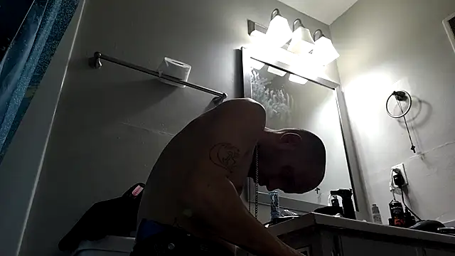 Snapshot of Dakota665 chatting on October 1, 5:33 am Dakota665 online show from October 1, 5:33 am