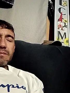 prettyboi6992 online show from April 7, 7:52 am