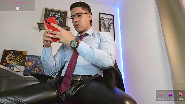 Snapshot of Thonydupont chatting on October 30, 8:43 pm Thonydupont online show from October 30, 8:43 pm