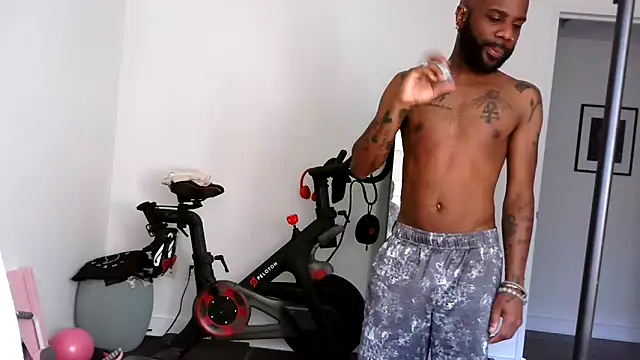 Horus0027 online show from April 18, 1:12 pm