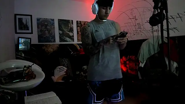 Snapshot of Sisoyalejo420 chatting on October 23, 4:05 am Sisoyalejo420 online show from October 23, 4:05 am