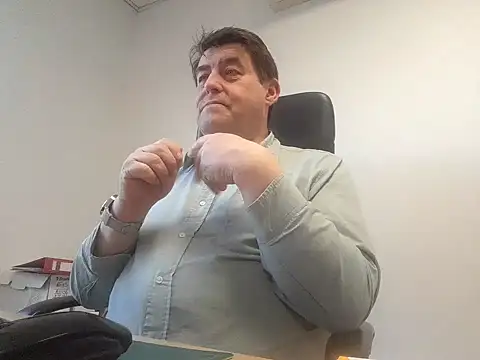 Snapshot of sympatrique chatting on February 18, 3:43 pm sympatrique online show from February 18, 3:43 pm