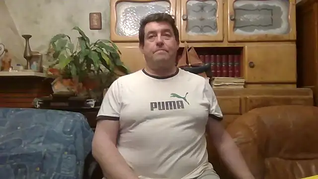 Snapshot of sympatrique chatting on February 22, 10:04 pm sympatrique online show from February 22, 10:04 pm