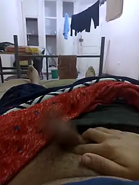 Hot Boy 2004 online show from October 18, 12:15 am