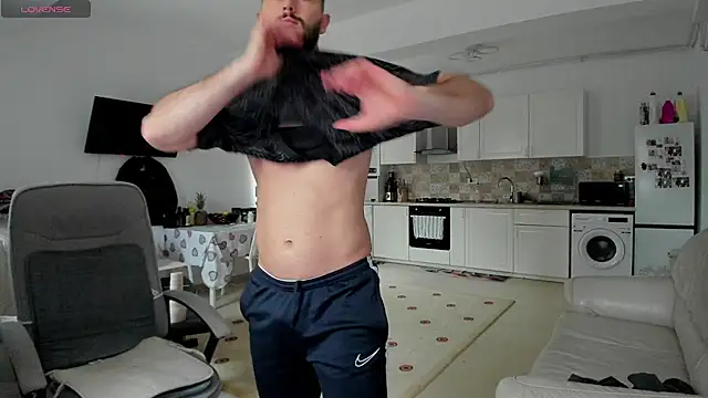 ZackFraser online show from November 12, 9:15 am