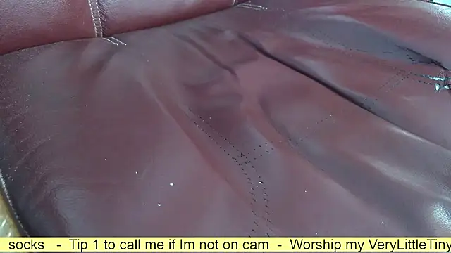 Snapshot of smoothandtiny chatting on October 26, 10:06 am smoothandtiny online show from October 26, 10:06 am