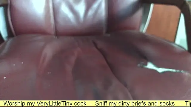 Snapshot of smoothandtiny chatting on October 25, 9:55 am smoothandtiny online show from October 25, 9:55 am