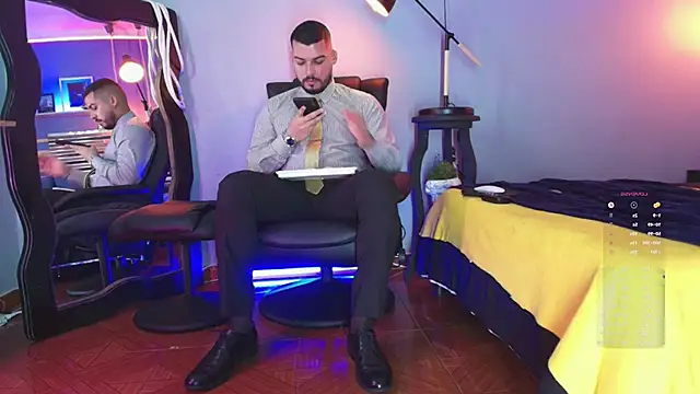 Snapshot of HenryBenso chatting on February 21, 10:07 am HenryBenso online show from February 21, 10:07 am