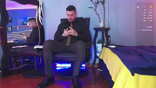 Snapshot of HenryBenso chatting on December 18, 11:24 am HenryBenso online show from December 18, 11:24 am