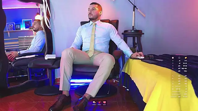 Snapshot of HenryBenso chatting on February 11, 10:48 am HenryBenso online show from February 11, 10:48 am