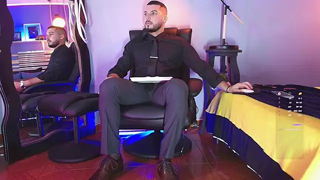 Snapshot of HenryBenso chatting on March 7, 10:24 am HenryBenso online show from March 7, 10:24 am