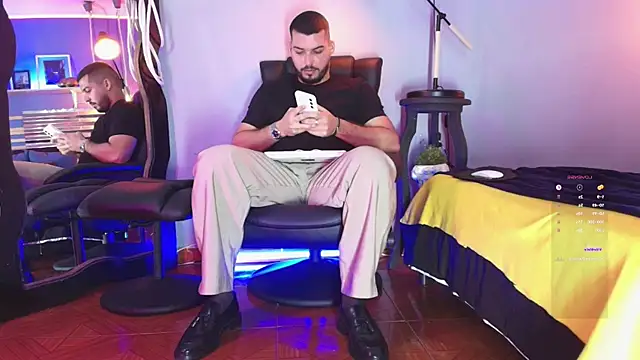Snapshot of HenryBenso chatting on March 9, 10:30 am HenryBenso online show from March 9, 10:30 am