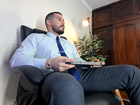 Snapshot of HenryBenso chatting on September 22, 6:51 pm HenryBenso online show from September 22, 6:51 pm