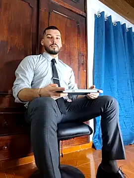 Snapshot of HenryBenso chatting on October 7, 4:55 pm HenryBenso online show from October 7, 4:55 pm