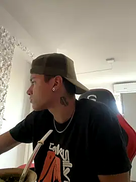 lilrich7 online show from October 20, 9:19 pm