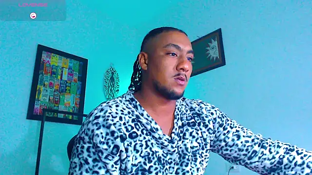yosoy enzo2020 online show from May 11, 5:20 am