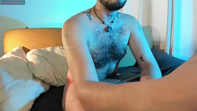 axel giracr online show from May 16, 8:18 pm