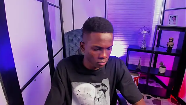 Snapshot of JacksonMuller_ chatting on October 21, 1:25 pm JacksonMuller  online show from October 21, 1:25 pm