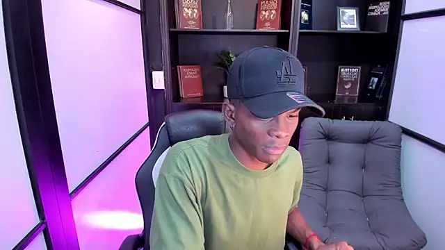 Snapshot of JacksonMuller_ chatting on October 27, 1:02 pm JacksonMuller  online show from October 27, 1:02 pm