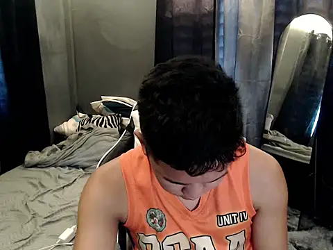 Snapshot of xgregor07 chatting on October 6, 7:46 am xgregor07 online show from October 6, 7:46 am