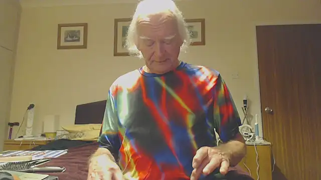 Snapshot of WaverlyKernow chatting on February 5, 7:39 am WaverlyKernow online show from February 5, 7:39 am