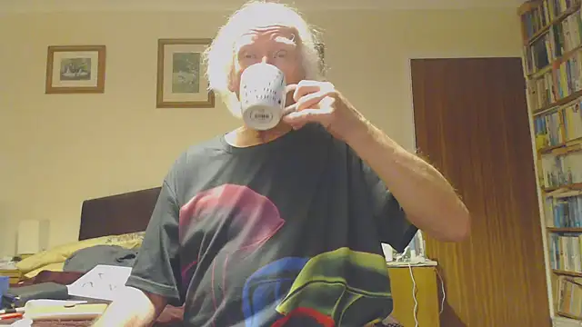 Snapshot of WaverlyKernow chatting on January 29, 8:35 pm WaverlyKernow online show from January 29, 8:35 pm
