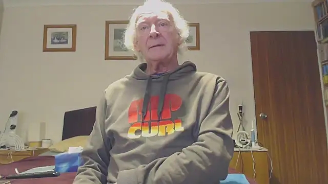Snapshot of WaverlyKernow chatting on January 7, 11:22 am WaverlyKernow online show from January 7, 11:22 am