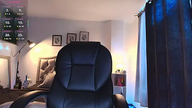 EstebanPerez  online show from October 24, 11:45 am