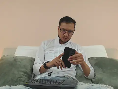 andy loverxx online show from March 29, 12:44 am