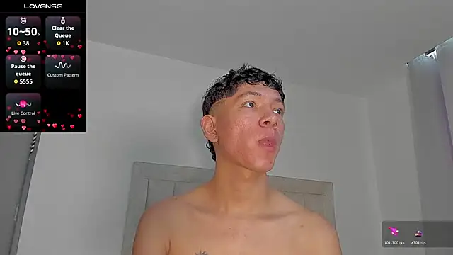 JulianRose 1 online show from April 29, 4:44 pm