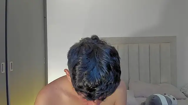 JulianRose 1 online show from June 20, 1:38 pm