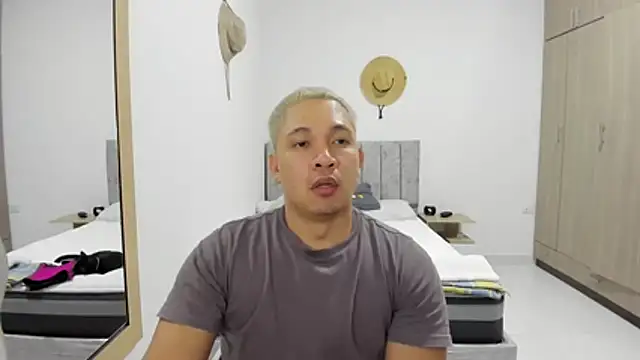 Valerioe online show from April 26, 11:23 pm