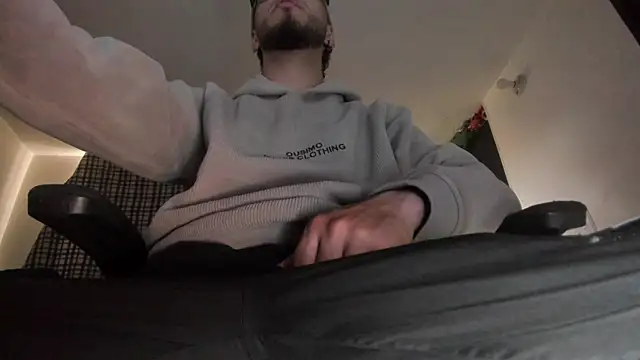 Snapshot of s_sven03 chatting on October 3, 2:33 pm s sven03 online show from October 3, 2:33 pm