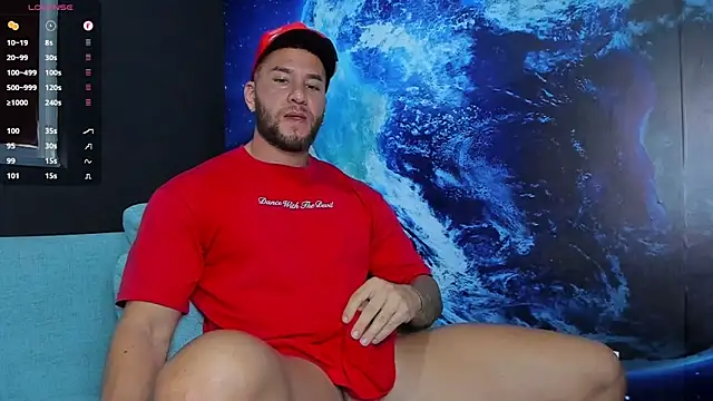 Snapshot of delessandro_world chatting on October 19, 8:45 pm delessandro world online show from October 19, 8:45 pm