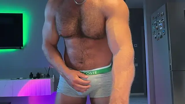 KarlosRichi online show from May 9, 2:56 am
