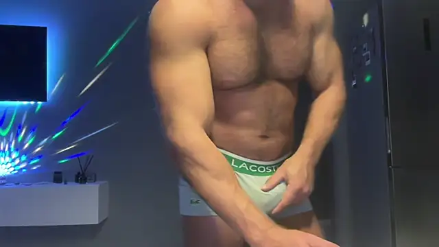 Snapshot of KarlosRichi chatting on January 19, 5:39 pm KarlosRichi online show from January 19, 5:39 pm