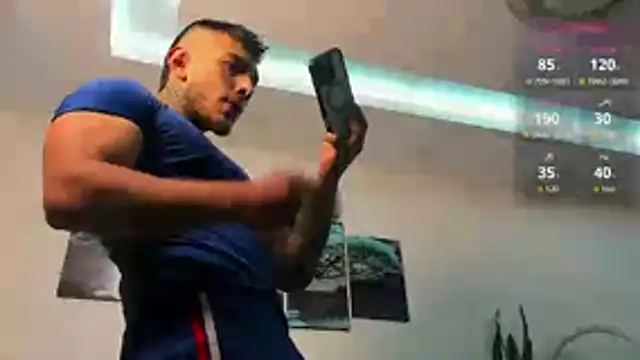 Snapshot of angeel_d035 chatting on October 31, 4:36 am angeel d035 online show from October 31, 4:36 am