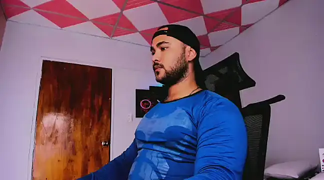 Snapshot of Sebas-hott chatting on February 9, 3:11 am Sebas-hott online show from February 9, 3:11 am