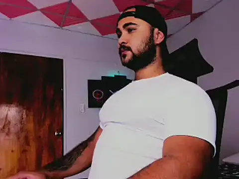 Snapshot of Sebas-hott chatting on February 19, 3:06 am Sebas-hott online show from February 19, 3:06 am