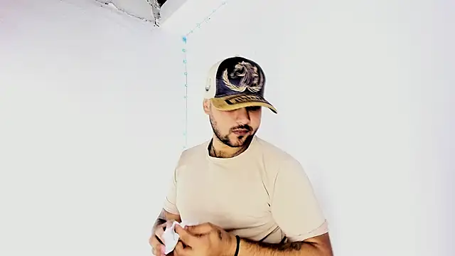 Snapshot of Sebas-hott chatting on September 18, 1:07 am Sebas-hott online show from September 18, 1:07 am