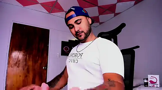 Snapshot of Sebas-hott chatting on January 29, 3:12 am Sebas-hott online show from January 29, 3:12 am