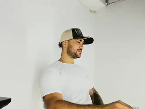 Snapshot of Sebas-hott chatting on November 2, 12:15 am Sebas-hott online show from November 2, 12:15 am