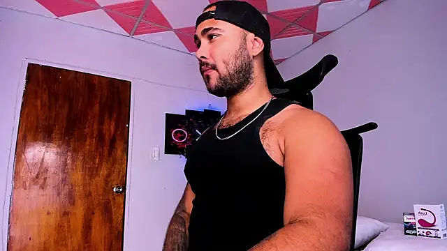 Snapshot of Sebas-hott chatting on January 18, 3:35 am Sebas-hott online show from January 18, 3:35 am