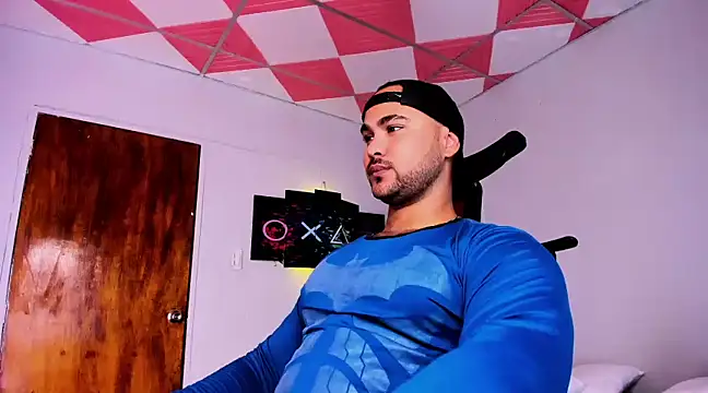 Snapshot of Sebas-hott chatting on January 24, 3:11 am Sebas-hott online show from January 24, 3:11 am