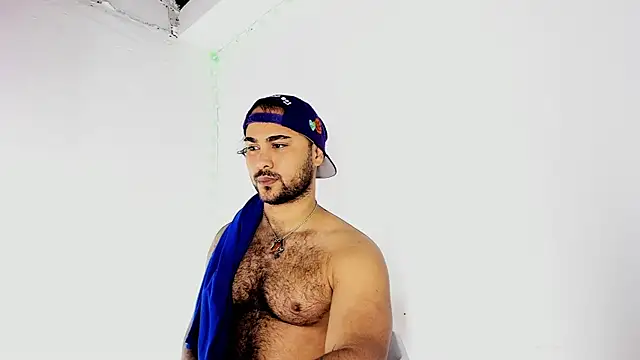 Snapshot of Sebas-hott chatting on September 21, 5:07 am Sebas-hott online show from September 21, 5:07 am