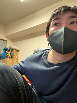 Snapshot of kentyken chatting on October 28, 1:35 pm kentyken online show from October 28, 1:35 pm