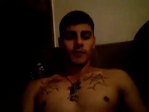 Snapshot of AronFoxx chatting on January 8, 2:35 am AronFoxx online show from January 8, 2:35 am